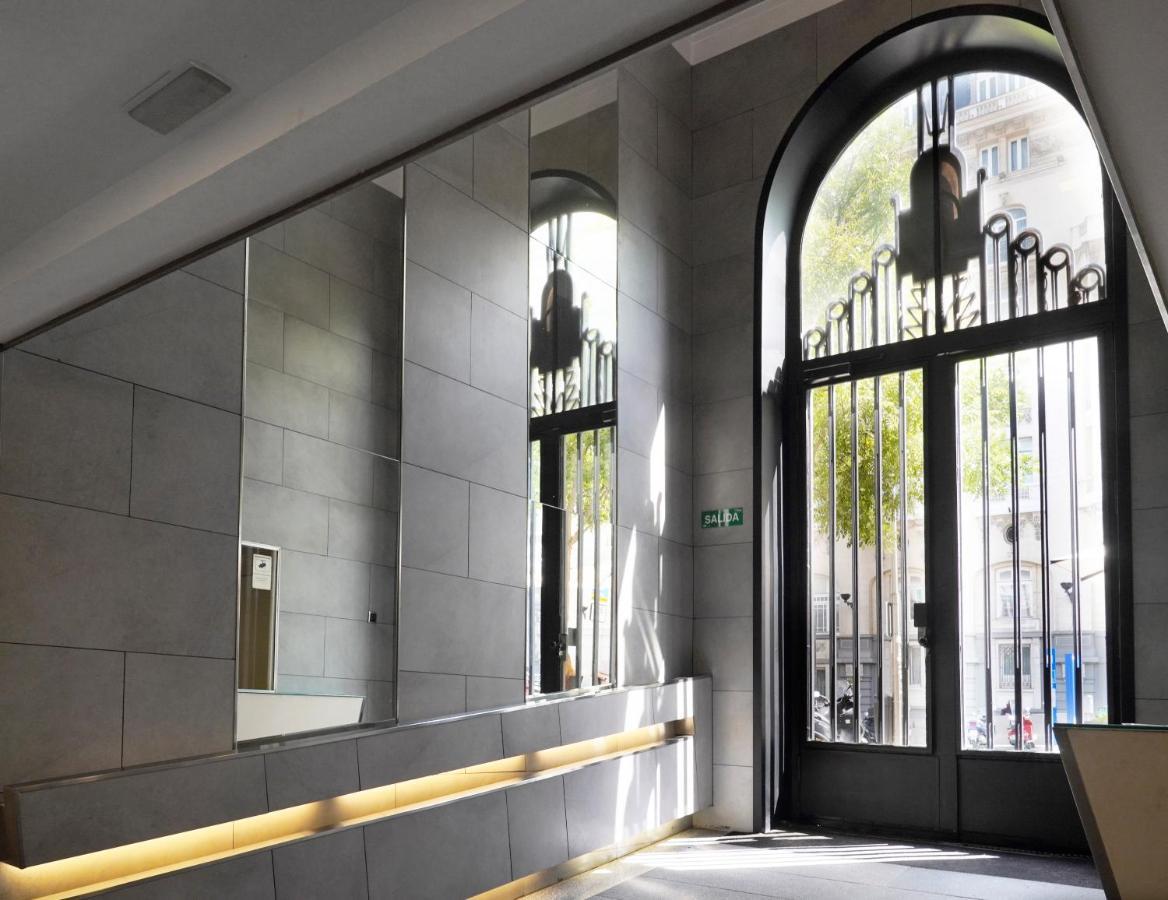 Numa Madrid Script Aparthotel Luaran gambar