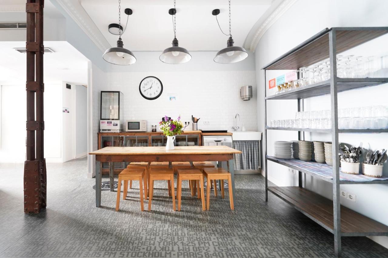 Numa Madrid Script Aparthotel Luaran gambar
