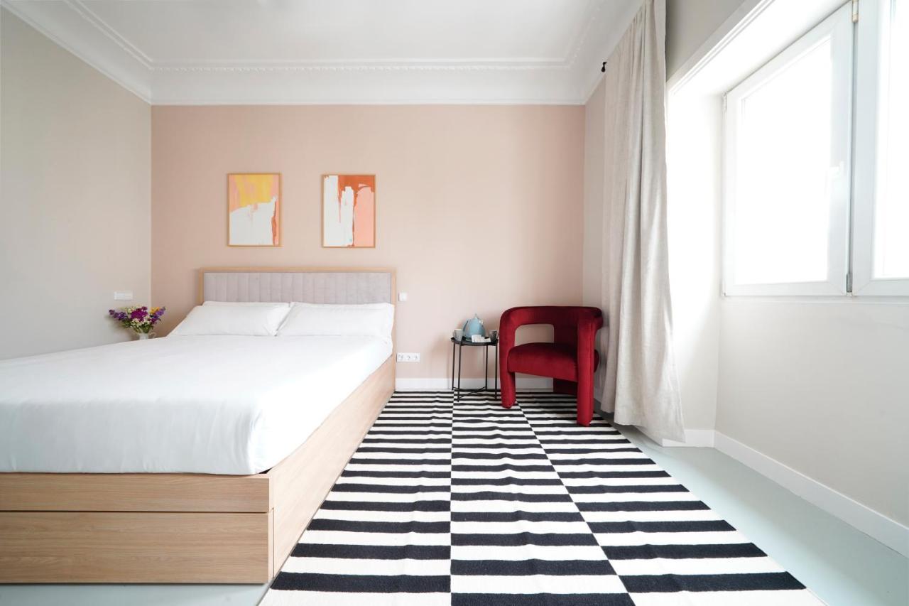 Numa Madrid Script Aparthotel Luaran gambar