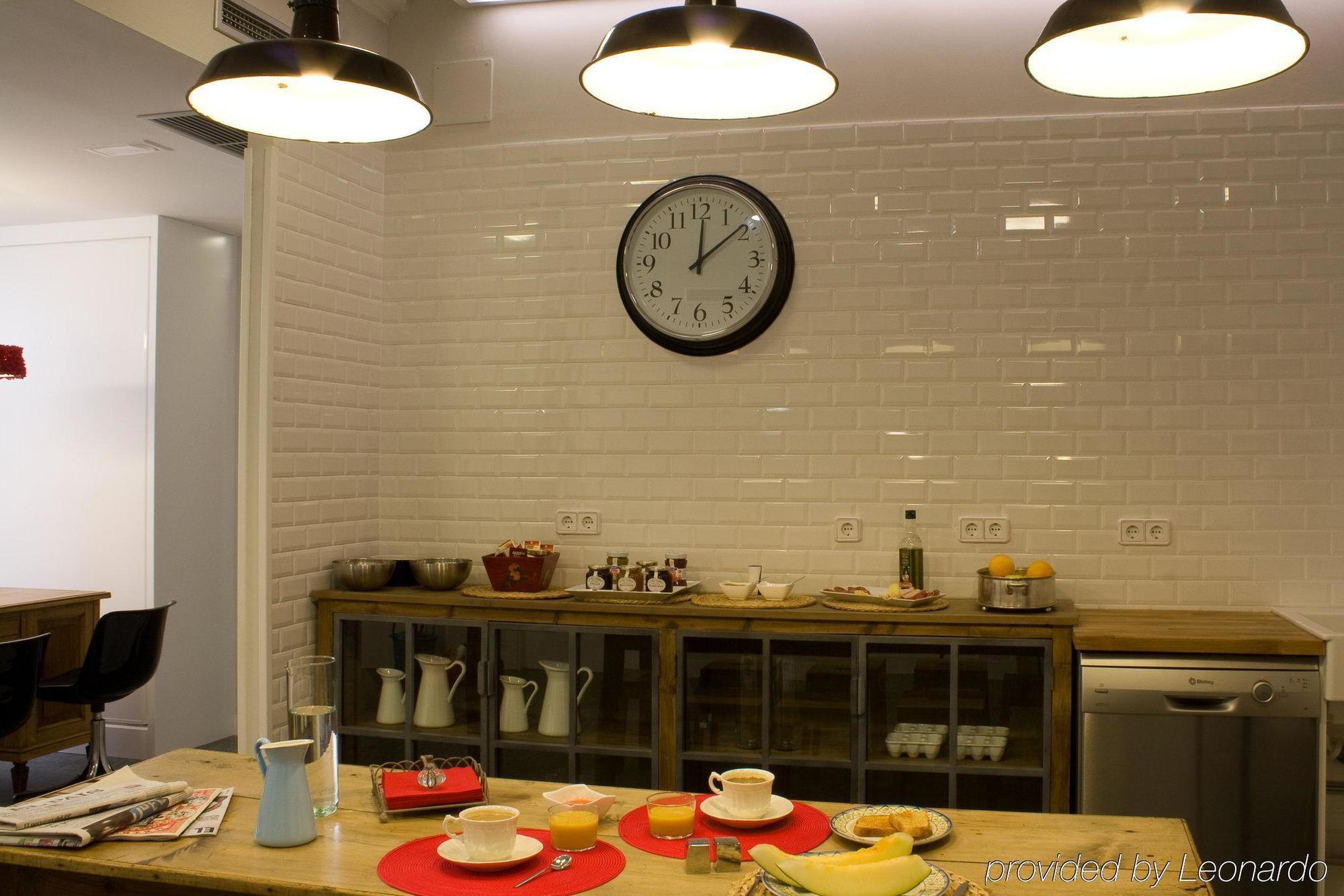 Numa Madrid Script Aparthotel Luaran gambar